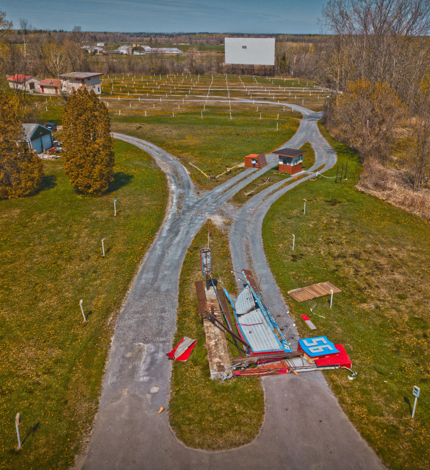 Drive-in theaters eyed for graduation ceremonies